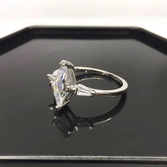 NEW Women's‎ Marquis Platinum Plated Simulated Diamond Band Ring Size 7